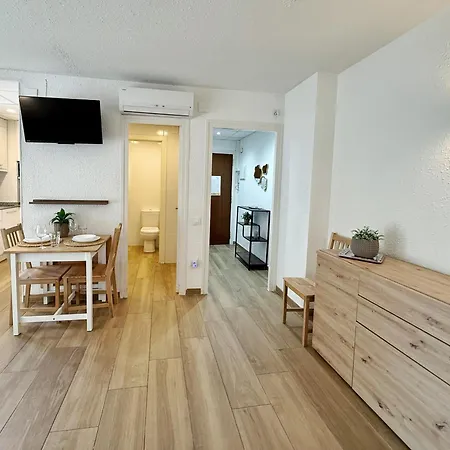 Domuum Holidays - Delfos Salou