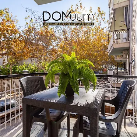 Domuum Holidays - Delfos * Salou
